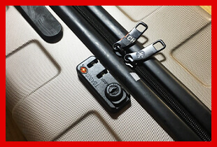 スーツケースのカギ開錠